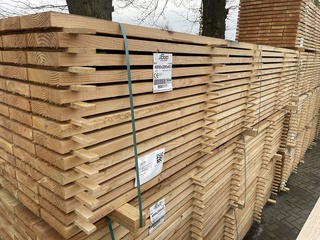 Ca. 90x Douglas Planken Fijnbezaagd, 43x200cm, lengte 400cm